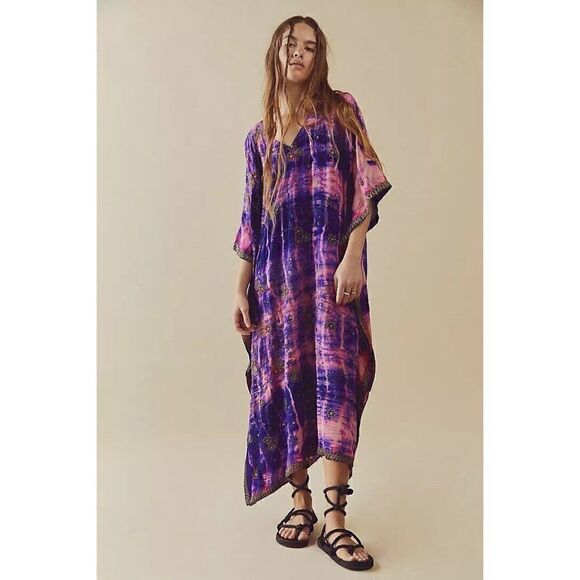 Free People Dresses & Skirts - NWT FREE PEOPLE X SUN CHILD ONE SIZE LONG CAFTAN 100% SILK EMBROIDERED